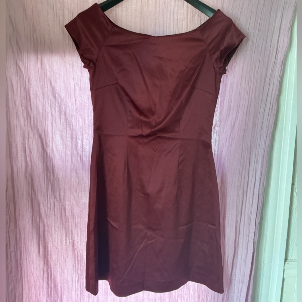 Amanda Smith Burgundy Midi Dress